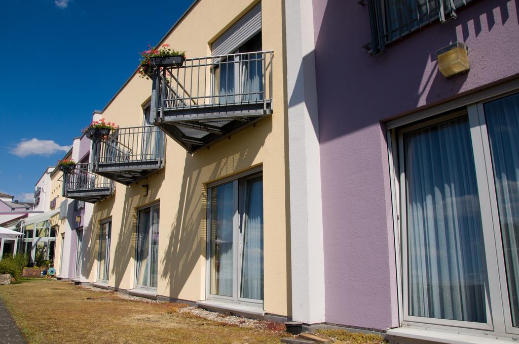Hotel Stadt Puettlingen Exterior photo