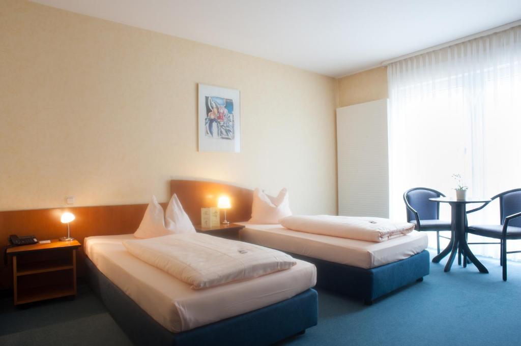 Hotel Stadt Puettlingen Room photo